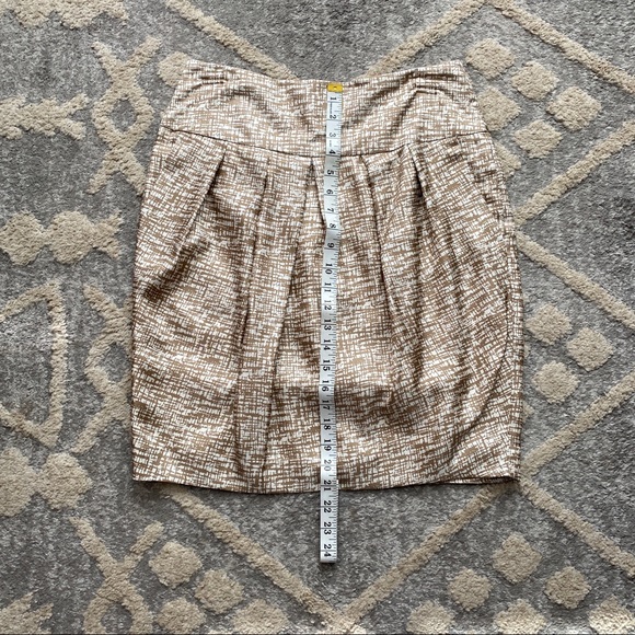 Banana Republic Gold/White Patterned 100% Silk Pleated A-Line Skirt Women’s 6 - Picture 9 of 9